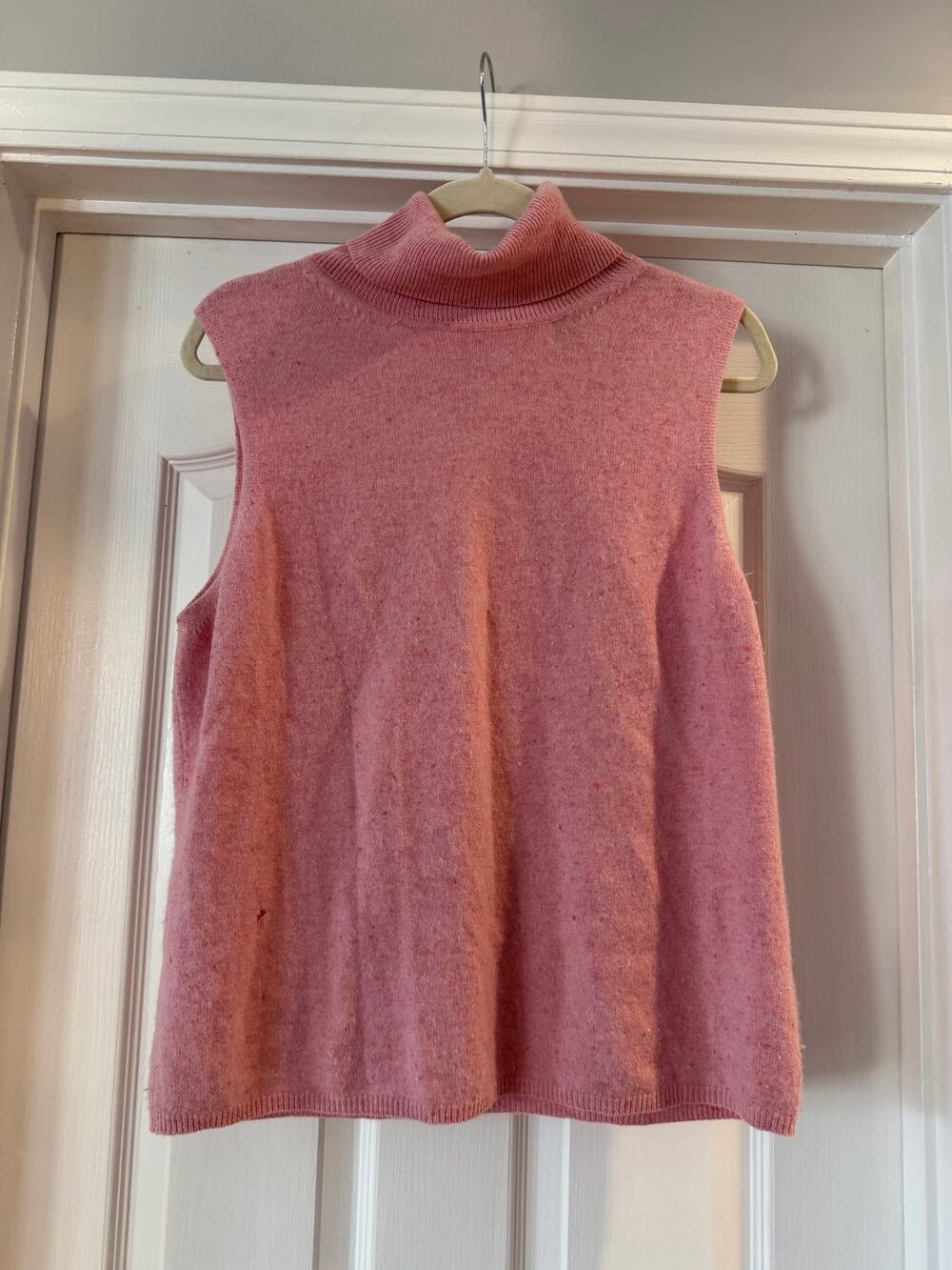 Valerie Stevens 100% Cashmere Sleeveless Turtleneck